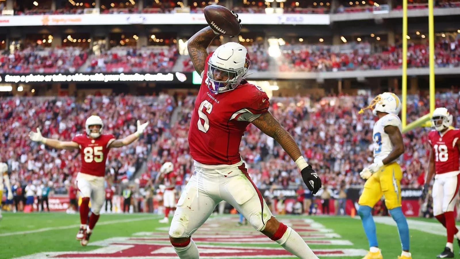 James Conner Rushing Arizona Cardinals binden Offensiv-Stütze James Conner