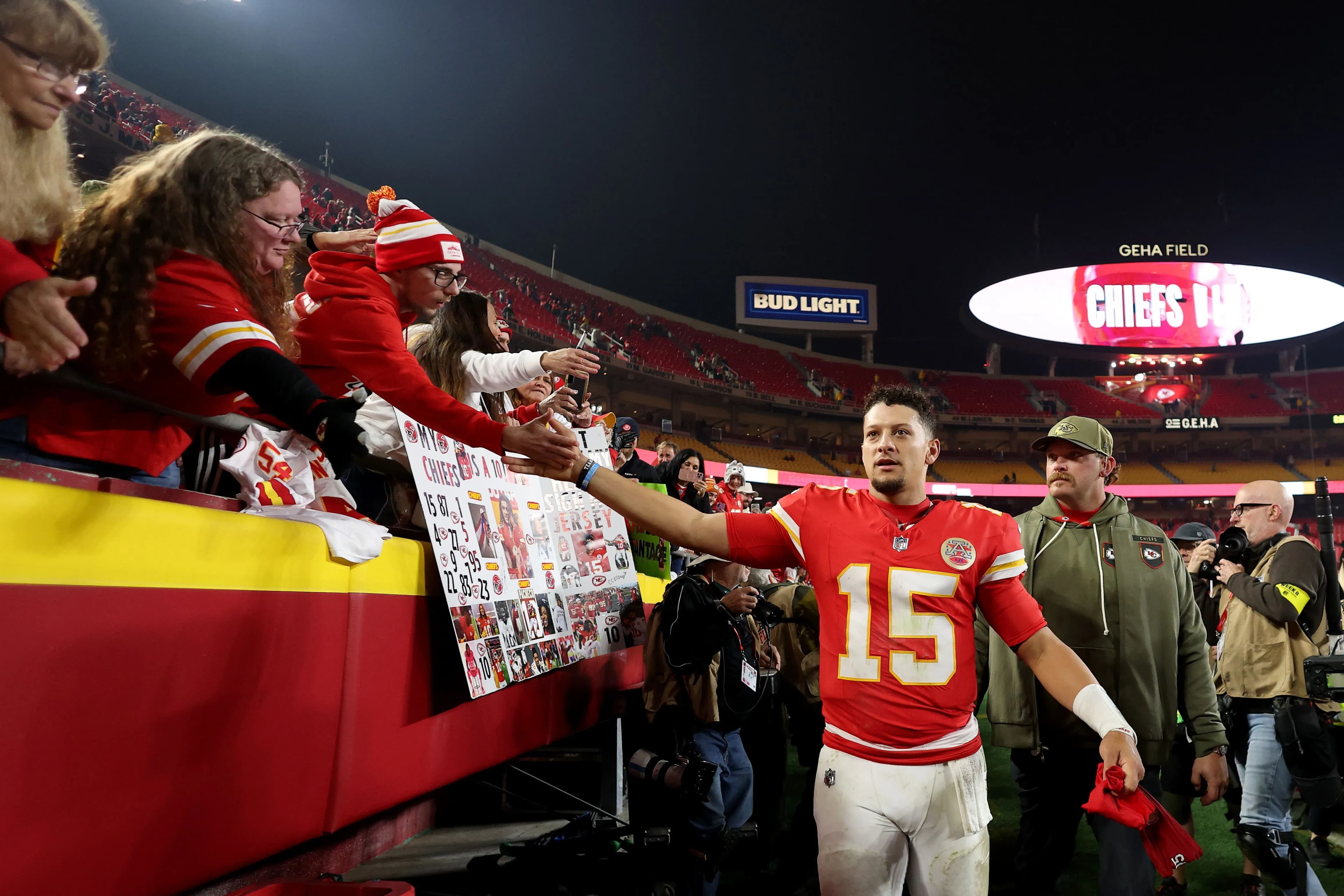 Football Chiefs Ran NFL: Kansas City Chiefs siegen deutlich gegen die Washington Commanders